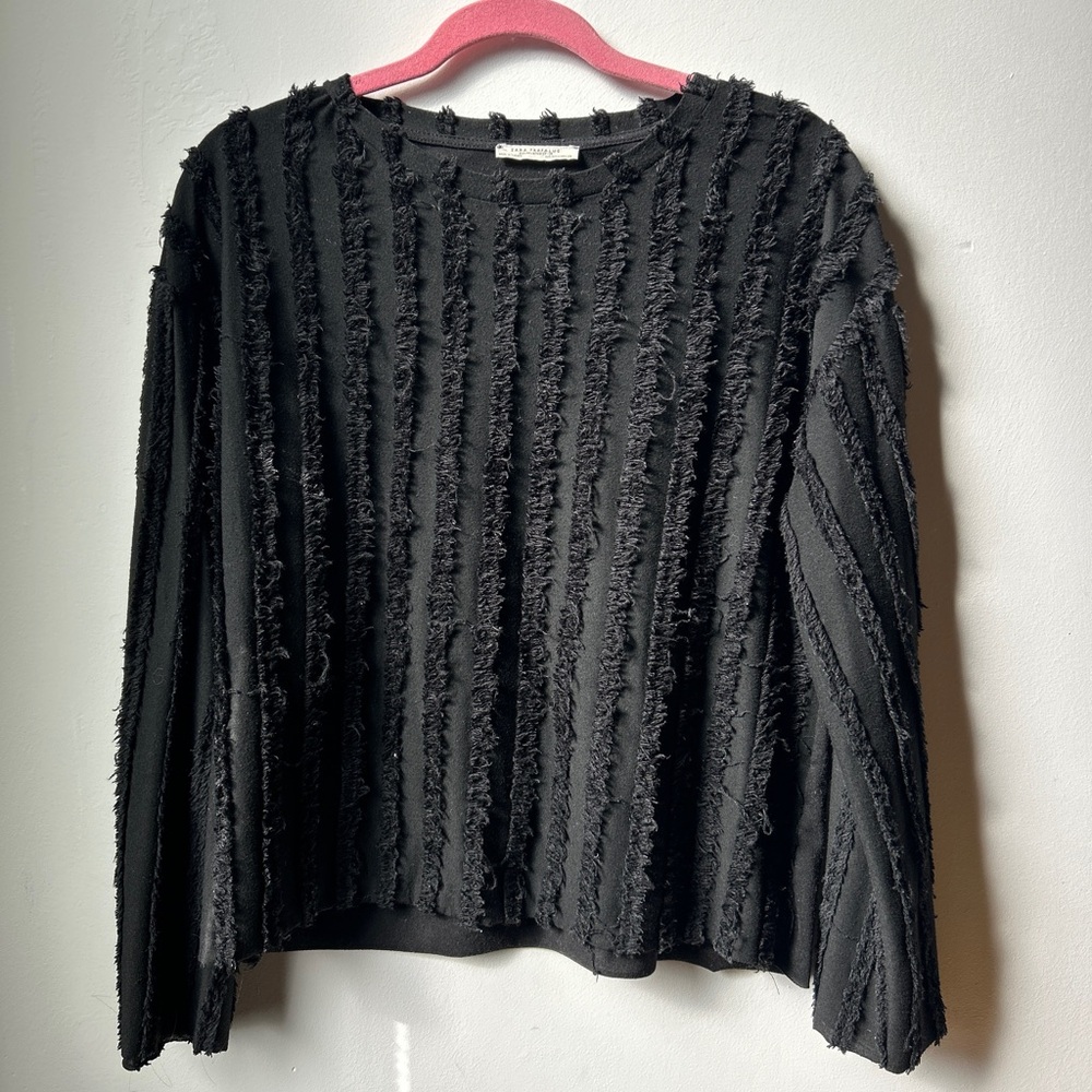 Zara black top‎ with fuzzy lines